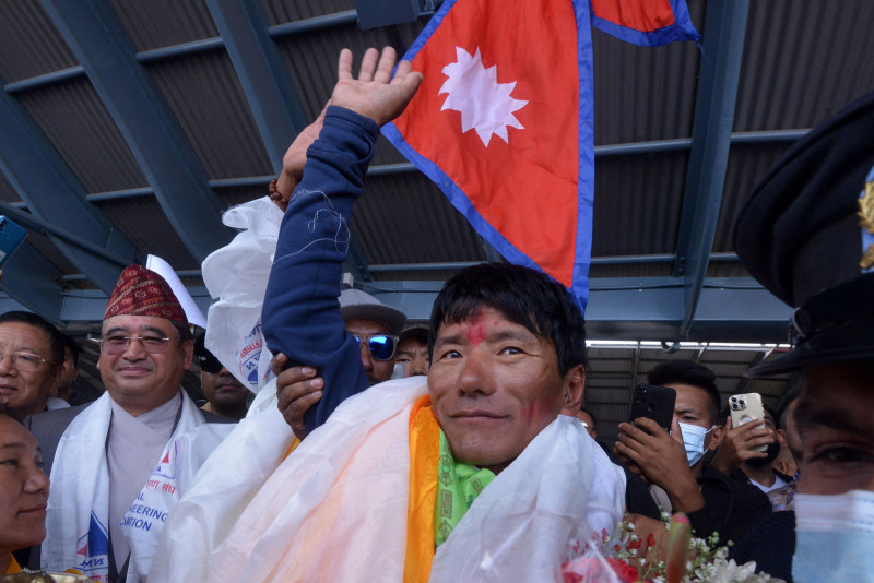 'Just doing my job,' says record-setting Nepali climber