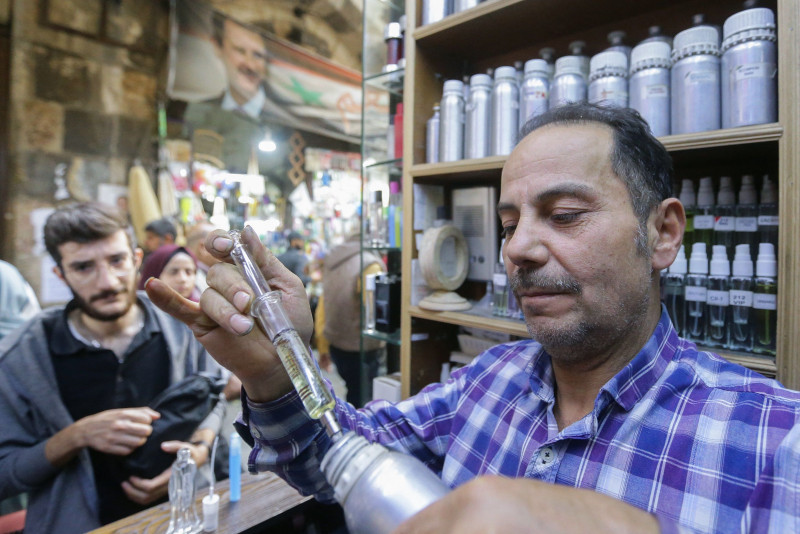 Syrian perfumer needs 'one whiff' to mimic luxury brands