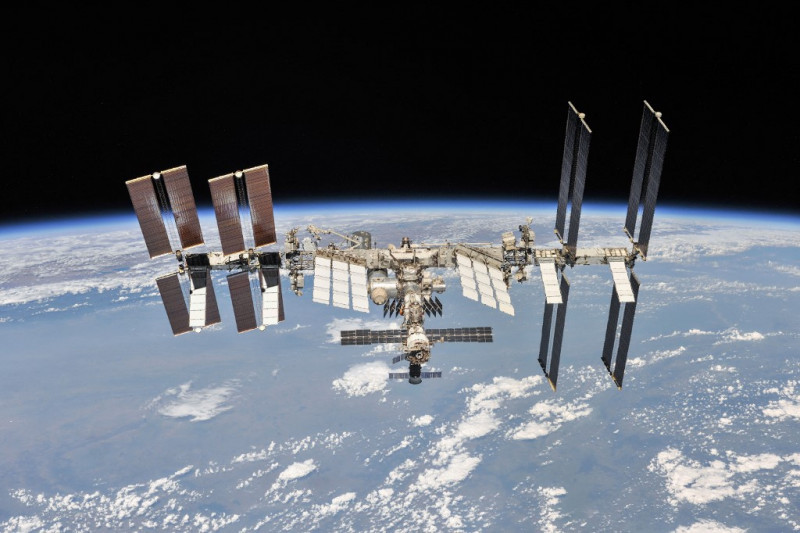 Crew of first private flight to ISS prepare for Earth return