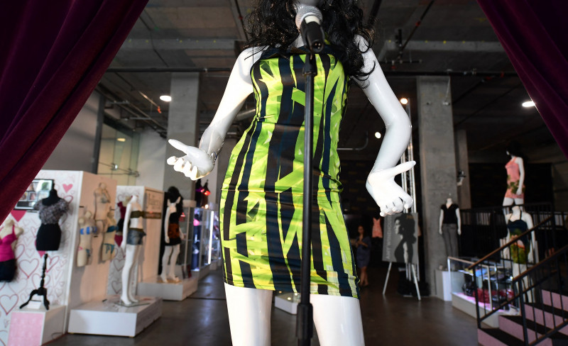 Amy Winehouse’s last concert dress sells for US$243,200