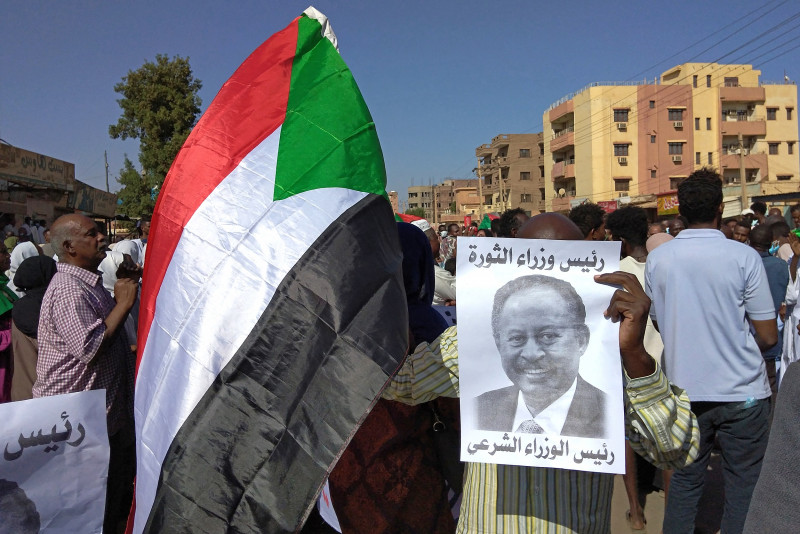 Sudan PM Hamdok to return to lead govt after deal: mediators