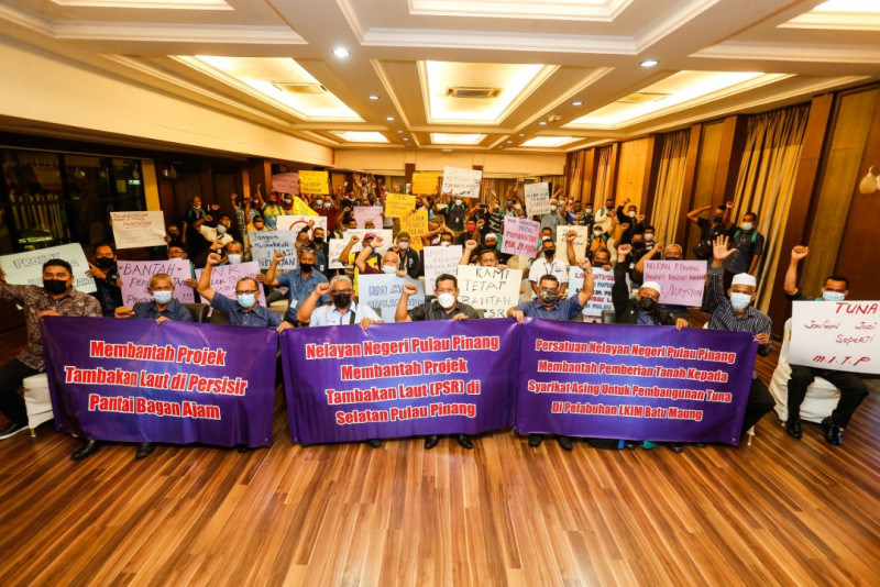 Penang fishermen protest land acquisition for tuna port project