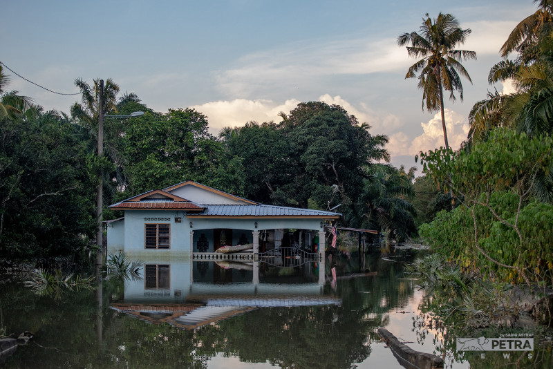Alpro Pharmacy alerts Malaysians on flood-borne diseases