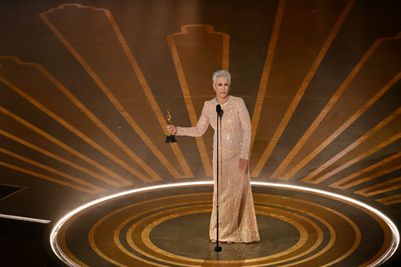 Jamie Lee Curtis Wins Best Supporting Actress Oscar For Everything