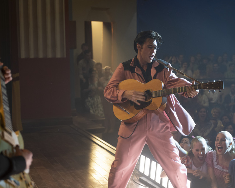 Elvis puts the King back in spotlight in N.American theaters