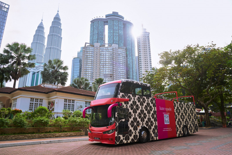 Kate Spade New York celebrates the holiday season with a festive bus