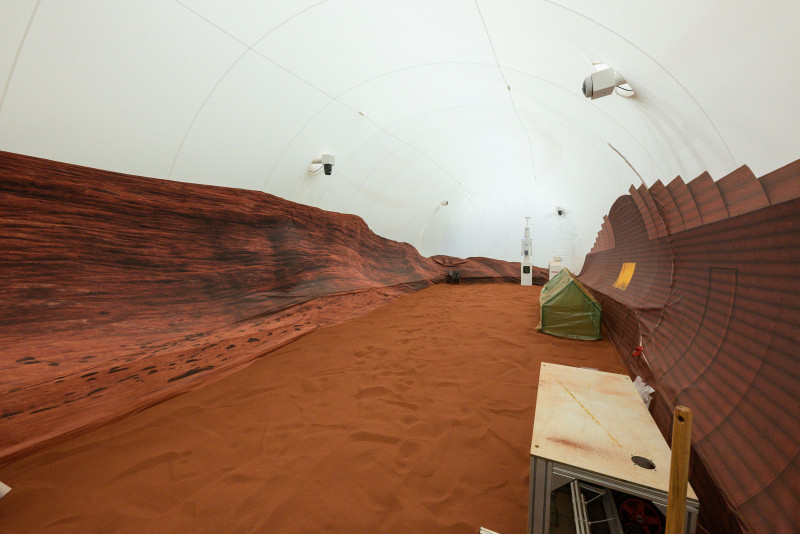 Volunteers get locked up for a year in an environment simulating life on Mars