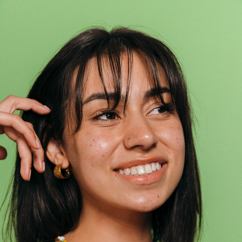 Telling unrealistic standards and curated images on social media to buzz off
