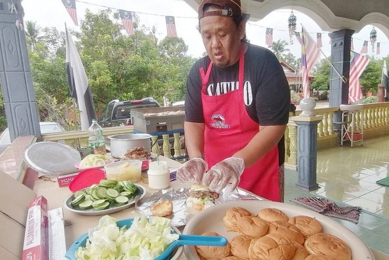 Grilled chicken, crispy chicken burgers help to bring in income 