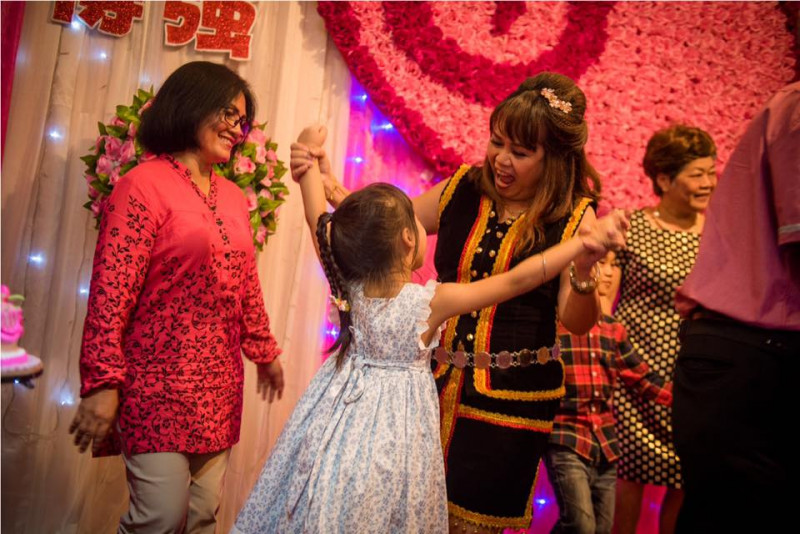Kaamatan festival – Kadazandusun parents reflect on the importance of language