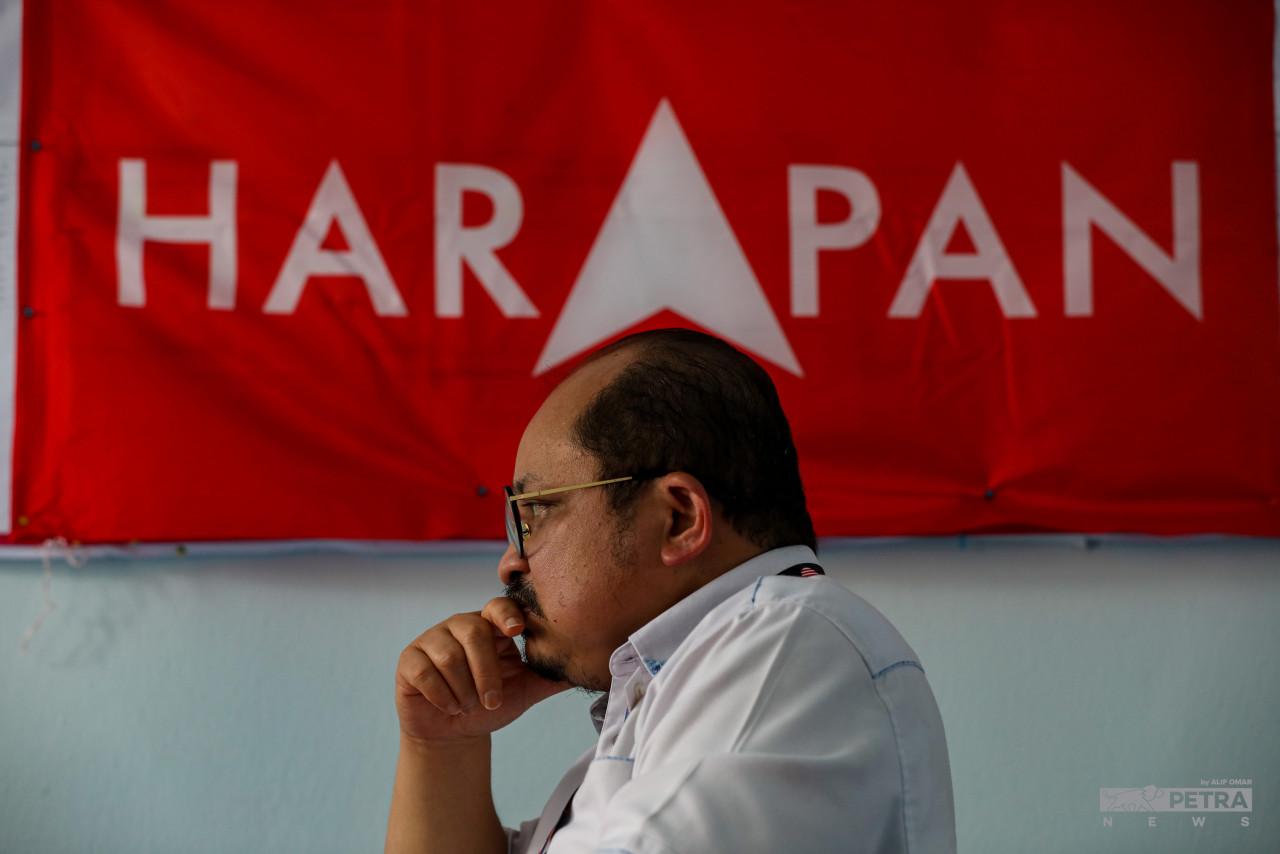 Pakatan Harapan’s Paya Rumput candidate Datuk Seri Shamsul Iskandar Mohd Akin is optimistic about his coalition’s victory. – ALIF OMAR/The Vibes pic, November 19, 2021