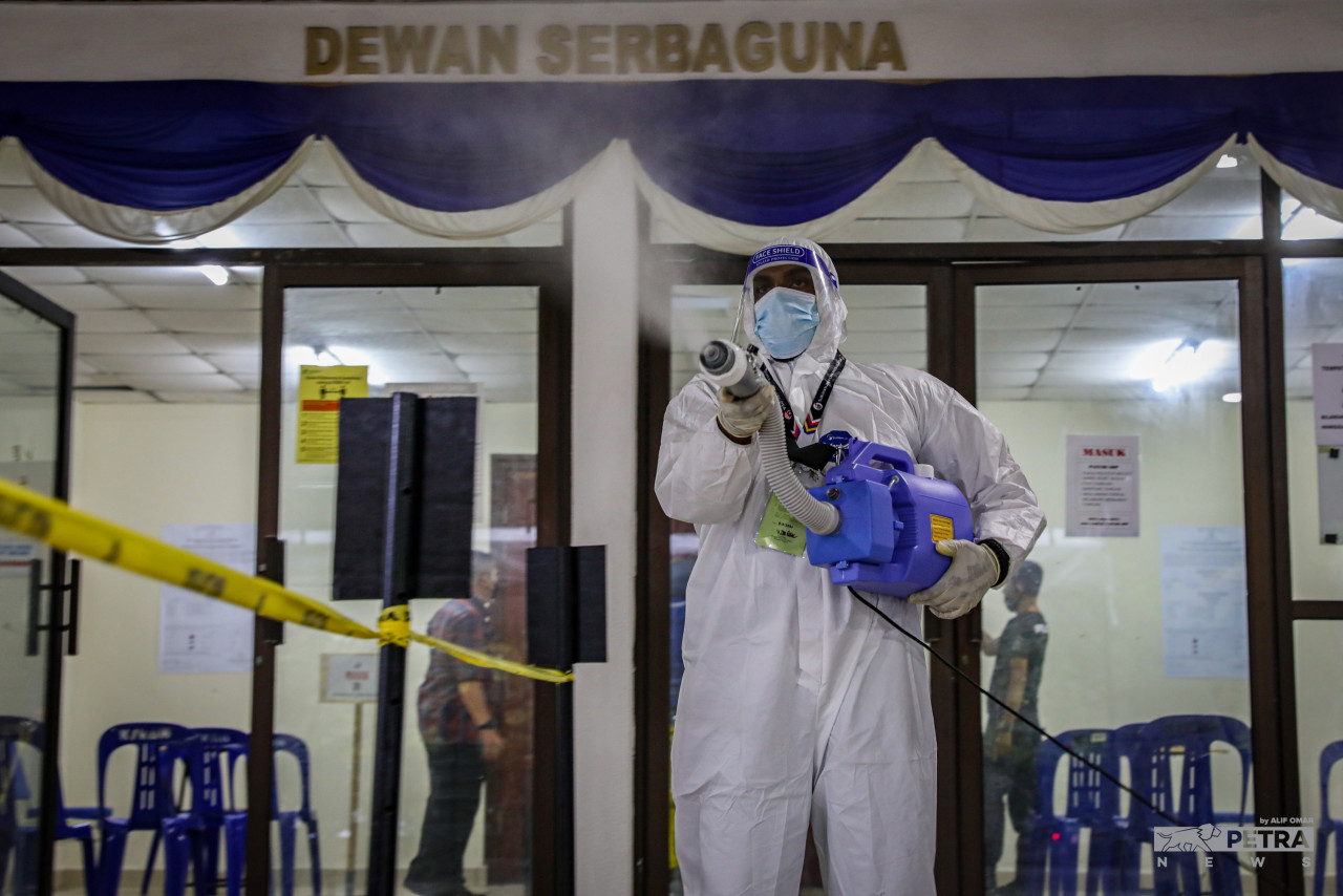 Whether indoors or outdoors, all polling stations will be sprayed for sanitation. – ALIF OMAR/The Vibes pic, November 16, 2021