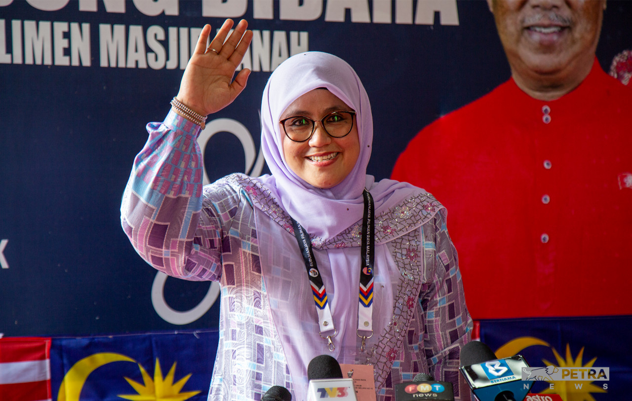 Datuk Mas Ermieyati Samsudin, contesting for the Tg Bidara seat under the Perikatan Nasional banner is rumoured to be selected as the first woman Melaka chief minister should PN win the elections. – MUSTAFFA KAMAL/The Vibes pic, November 8, 2021