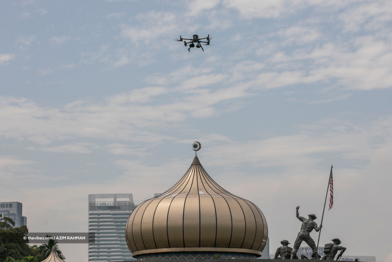 Monitoring using drones is seen as the best way to enable police to carry out enforcement with regard to SOP compliance. – AZIM RAHMAN/The Vibes pic, October 9, 2021