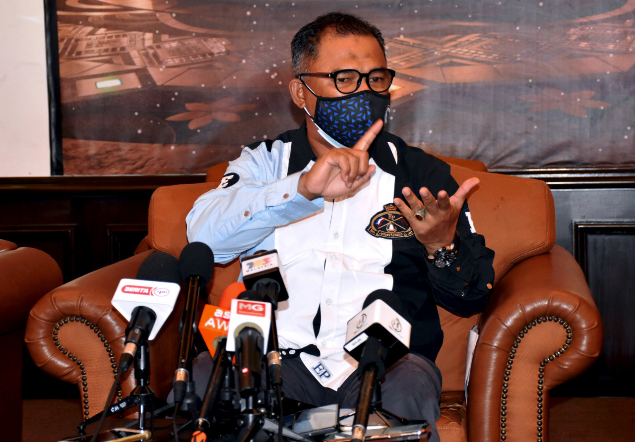 On Monday, Datuk Seri Idris Haron led three other Melaka assemblymen to withdraw their support for the Melaka chief minister, citing a loss of confidence over his handling of the state government. – Bernama pic, October 9, 2021