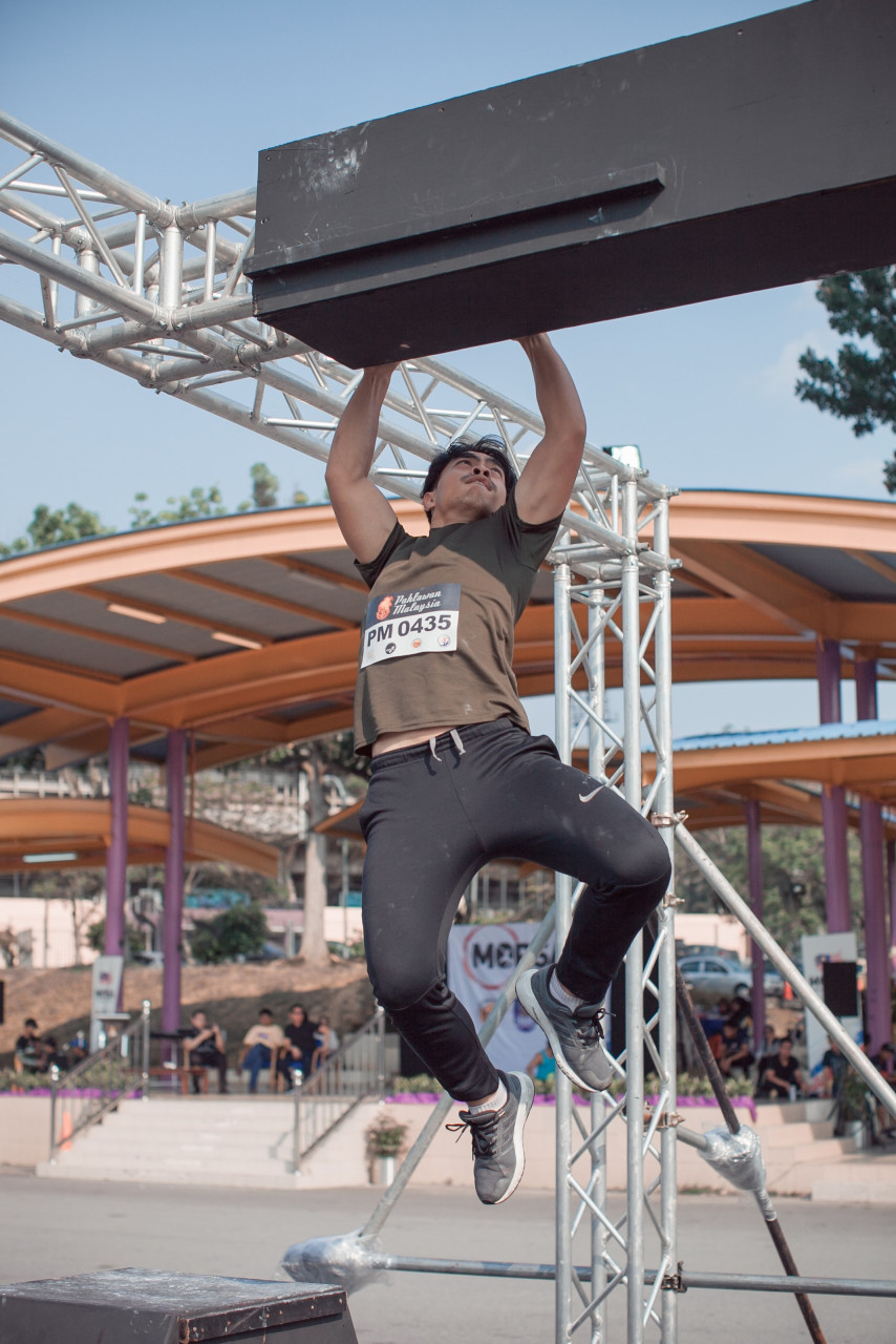The strongest and fittest participants race against time and compete to become a warrior champion. – Pic courtesy of Obstacle Warrior