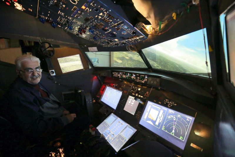 Jordanian flies the world from homemade basement cockpit