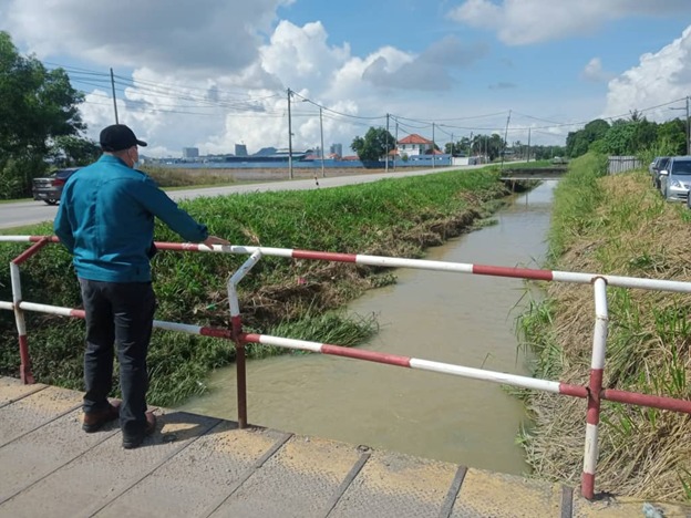 Fleet operator fined RM30,000 for dumping oil waste into river