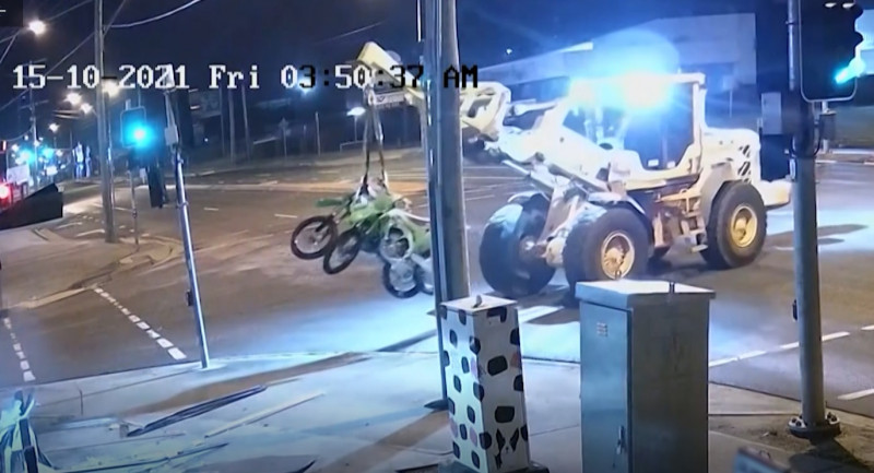 Thief flees in tractor after bungled robbery Down Under
