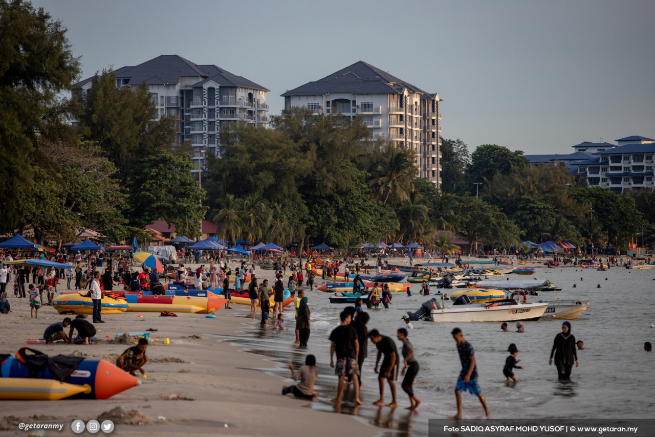 Teluk Kemang coming back to life after a year of shutdown. – Getaran pic