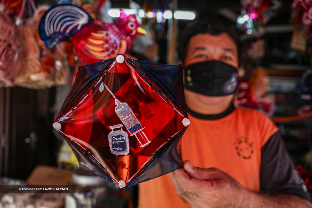 Some of the lantern designs are reflective of the current trends. – AZIM RAHMAN/The Vibes pic