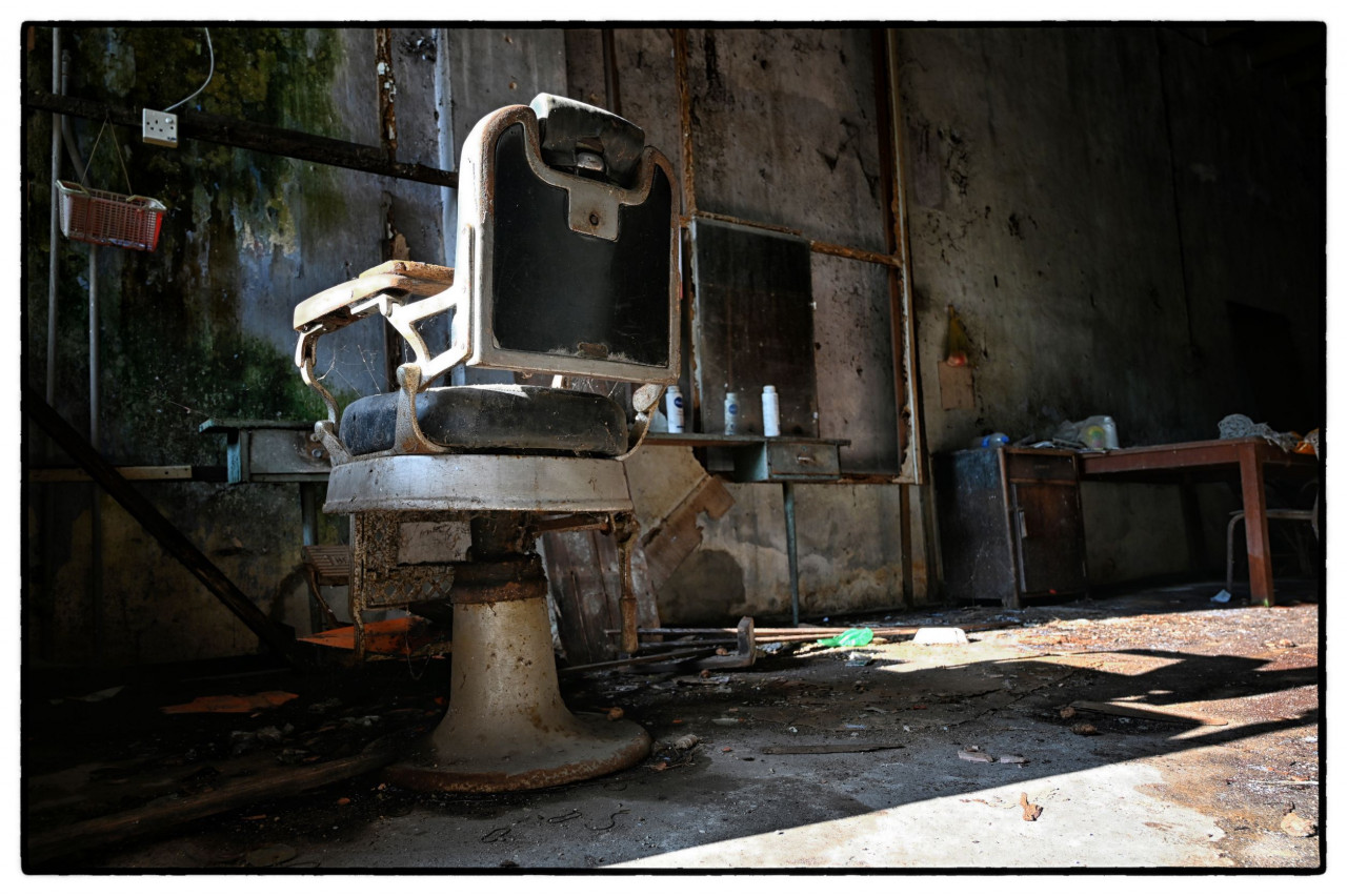 More photography from Papan. – Philippe Durant
