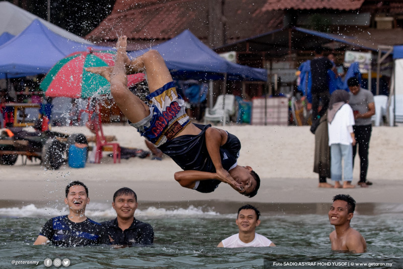 PD’s 2 beaches, an ostrich farm and hope for Langkawi to succeed
