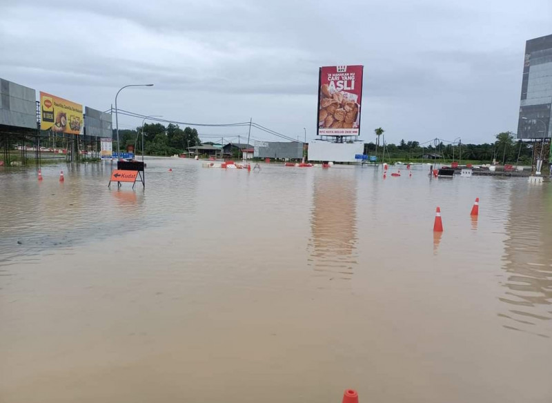 Flooded for 1st time in 40 years, Kota Belud folk question road project