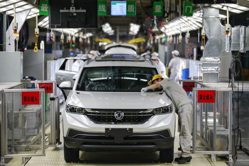 China carmaker Dongfeng sells €600 mil Stellantis shares