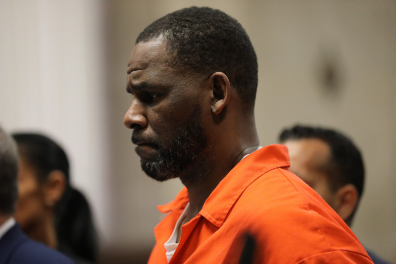 YouTube removes R. Kelly official channels after conviction
