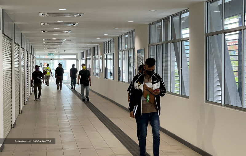RM31.5 mil KK Skybridge opens to public, but locals irked it’s still incomplete