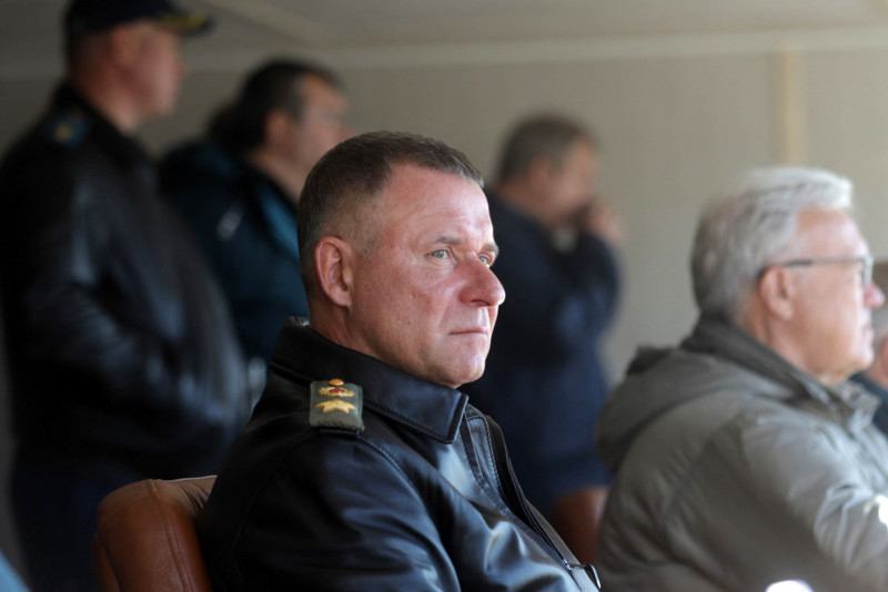 Russia minister dies in bid to save cameraman during Arctic drills