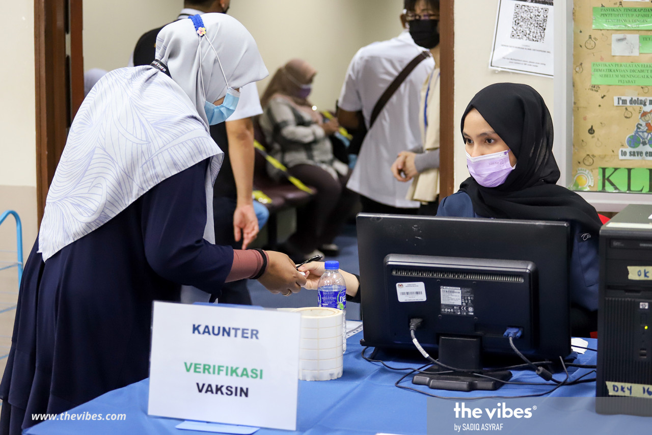 The Health Ministry has prepared about 600 vaccination stations nationwide, with each station to have seven vaccinators. – SADIQ ASYRAF/The Vibes pic, March 2, 2021