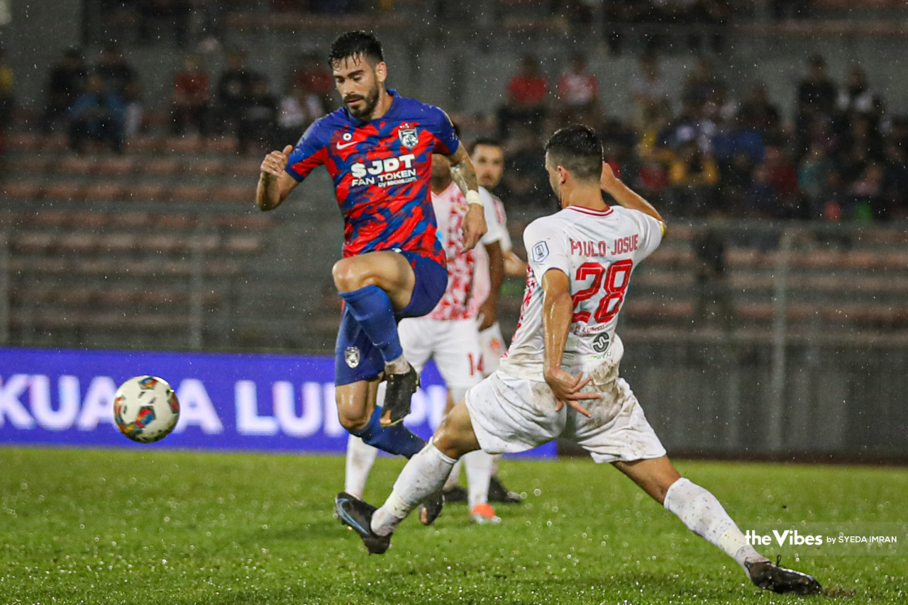 Kuala Lumpur City FC’s Paulo Josue (right) tussles with Endrick dos Santos for the ball in yesterday’s match at Stadium Bolasepak Kuala Lumpur. – SYEDA IMRAN/The Vibes pic, March 2, 2023