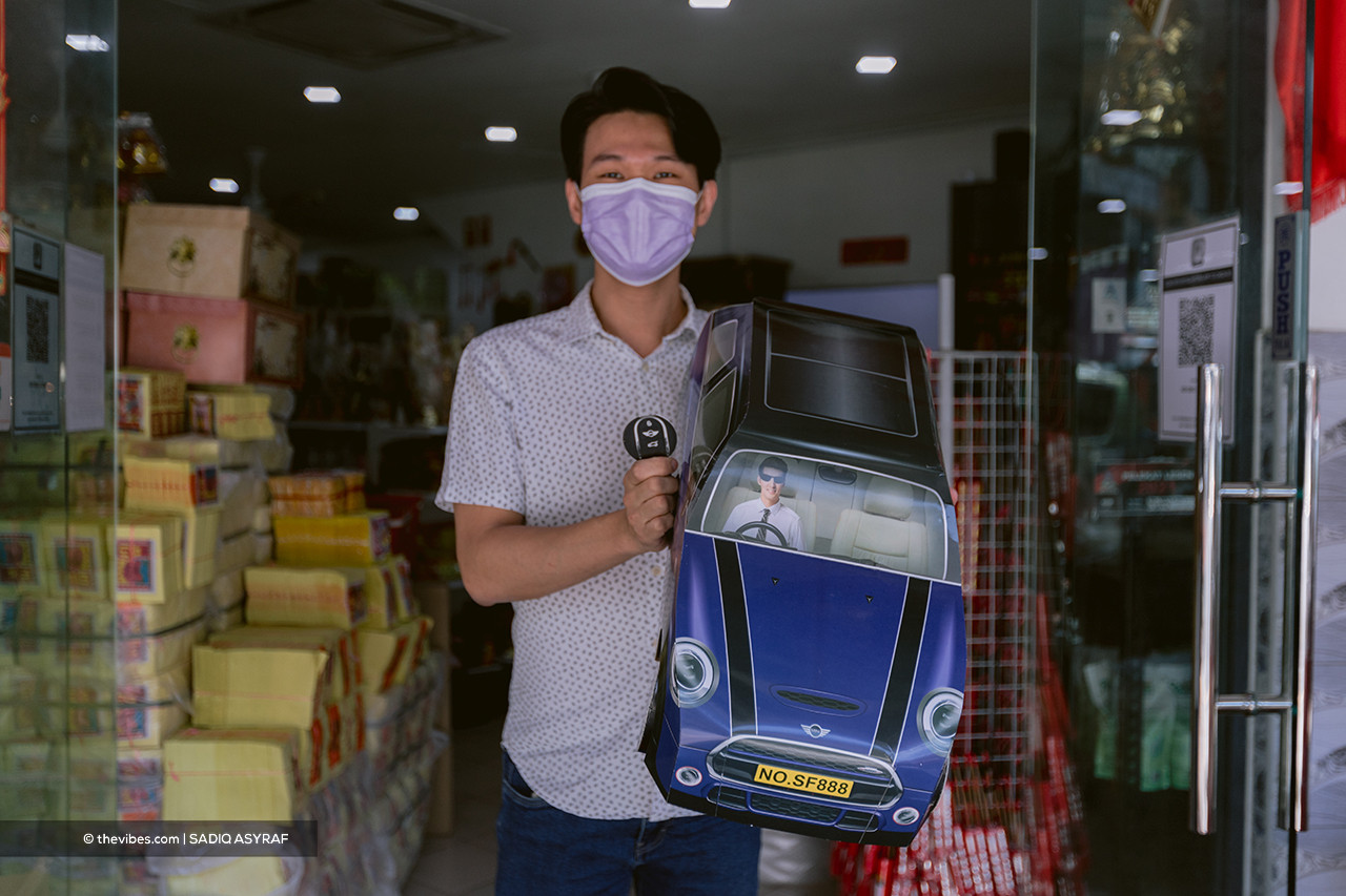 A paper car with an auspicious number plate is always welcome. – SADIQ ASYRAF/The Vibes pic, April 4, 2021