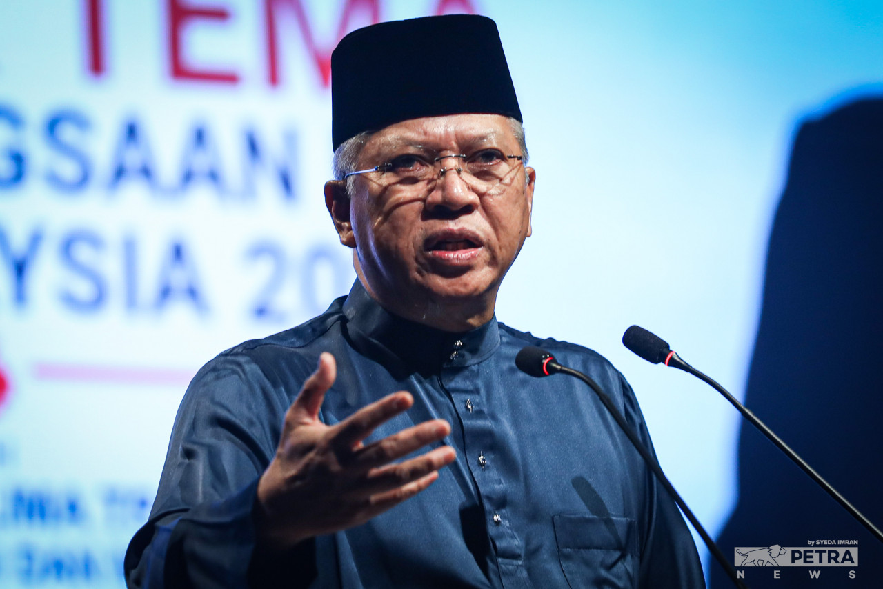 Communications and Multimedia Minister Tan Sri Annuar Musa has announced that six telcos have agreed to hold equity stakes in the Finance Ministry-owned Digital Nasional Bhd. – SYEDA IMRAN/The Vibes pic, July 15, 2022