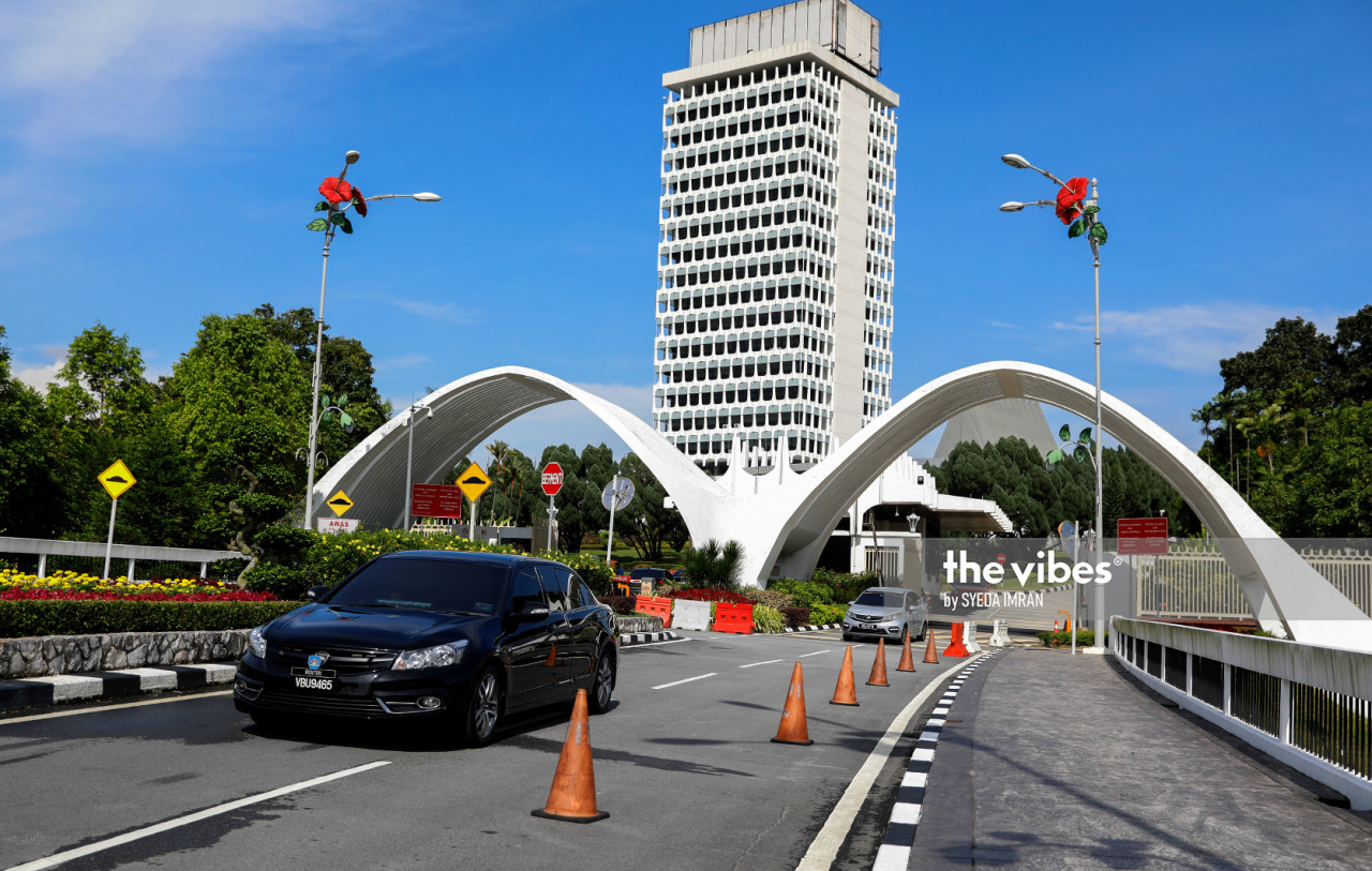 Datuk Seri Azalina Othman Said moots an ordinance for Parliament to reconvene, without motions of confidence tabled until and unless the pandemic is controlled and 50% herd immunity achieved. – The Vibes file pic, June 1, 2021
