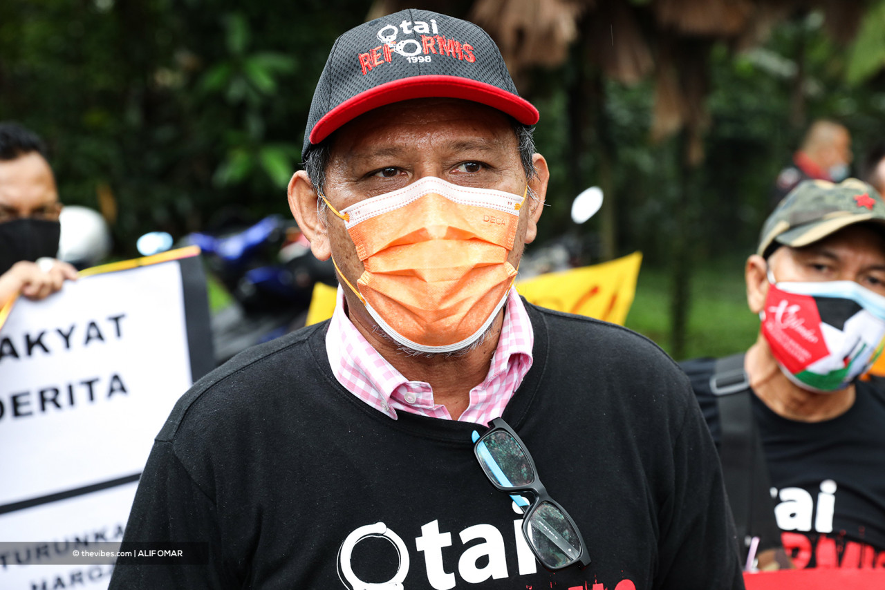 Otai Reformis 1998 secretary Abdul Razak Ismail says the four civil rights groups are not using the situation of rampaging price hikes as political capital to attack the government. – ALIF OMAR/The Vibes pic, December 2, 2021