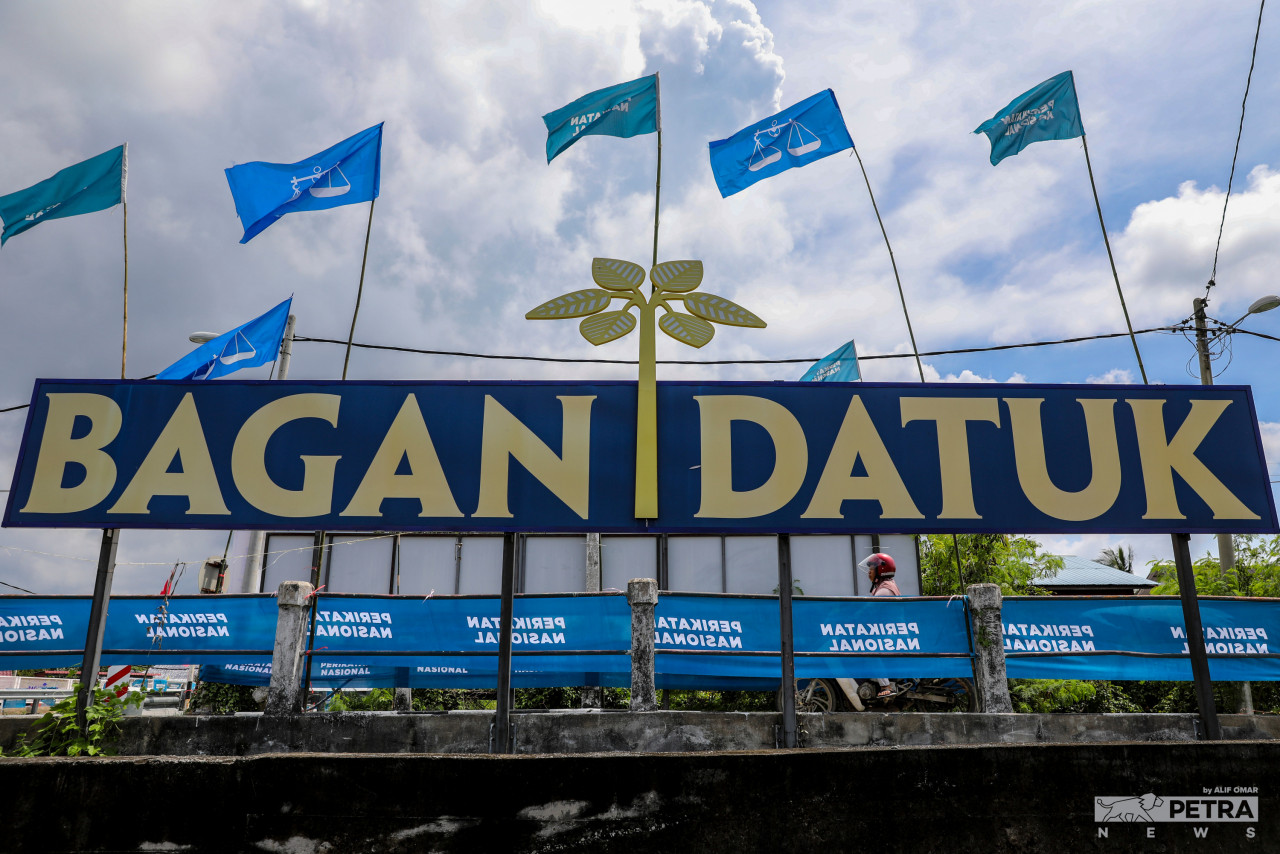 According to Bagan Datuk incumbent MP Datuk Seri Ahmad Zahid Hamidi, he planned to bring some RM4.8 billion worth of development into Bagan Datuk, but it was cut to a mere RM900 million when Pakatan Harapan took over. – ALIF OMAR/The Vibes pic, November 12, 2022