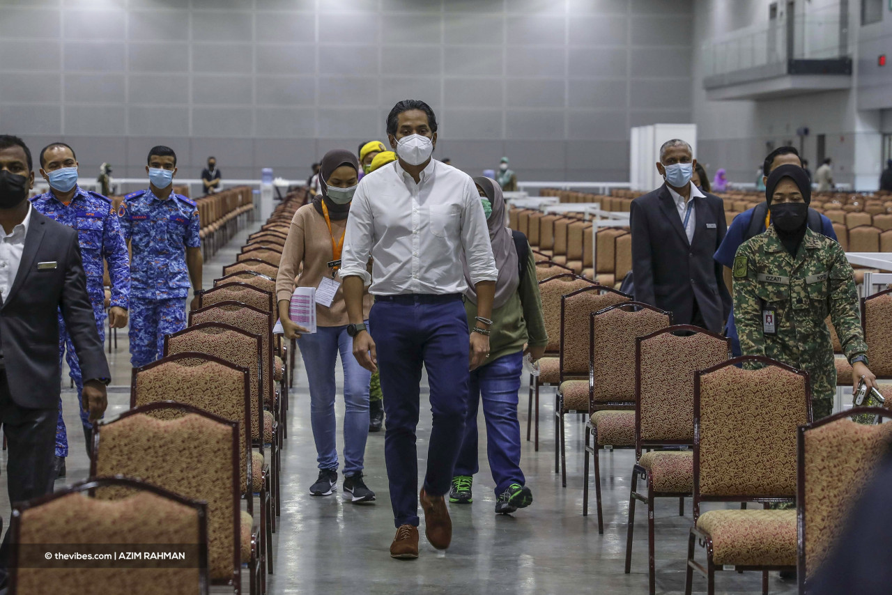 National vaccine drive coordinating minister Khairy Jamaluddin insists there are no issues with regard to the Sinovac jab’s efficacy. – The Vibes file pic, August 1, 2021
