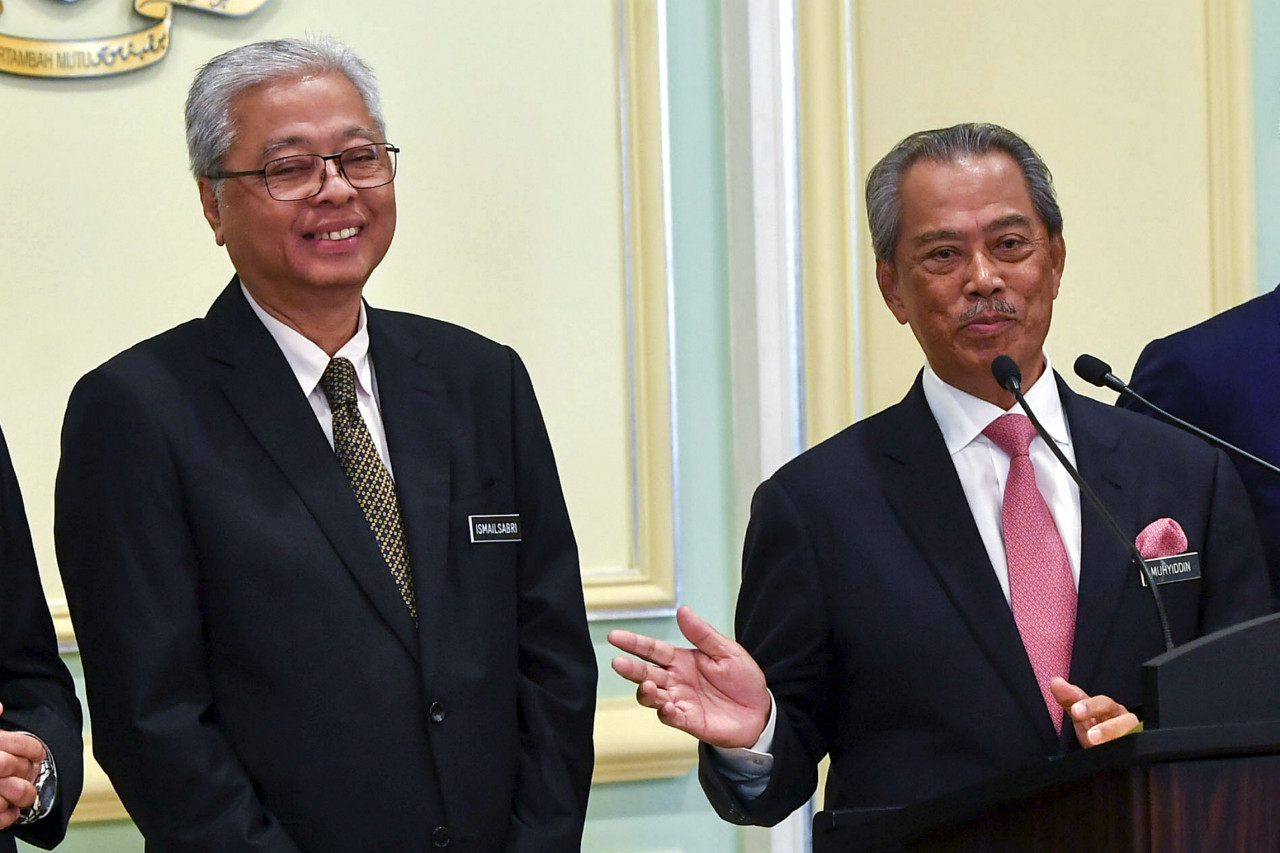 The cabinet under the last two administrations led by Tan Sri Muhyiddin Yassin (right) and Datuk Seri Ismail Sabri Yaakob (left) have had 70 ministers and deputy ministers. – Bernama pic, December 1, 2022