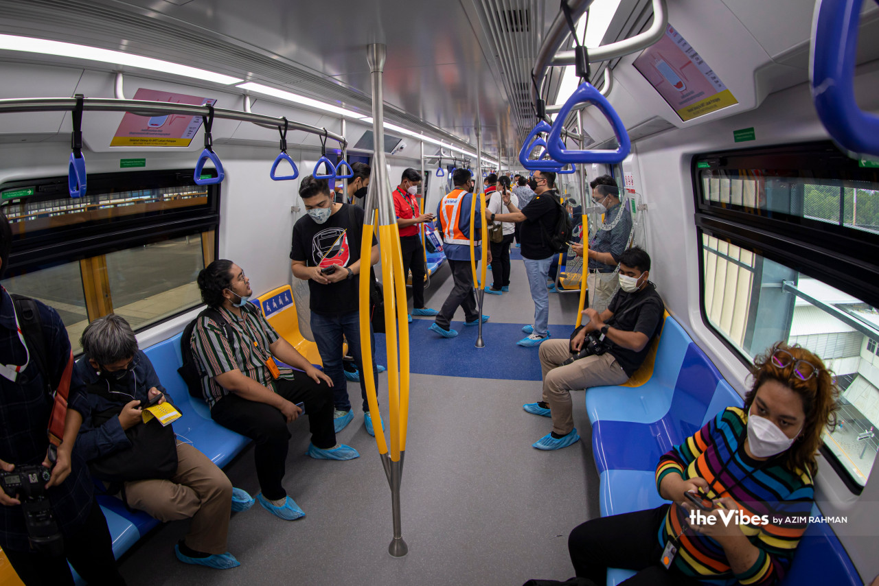 Commuters can travel along the Putrajaya MRT line from 6am to midnight everyday. – AZIM RAHMAN/The Vibes pic, March 15, 2023