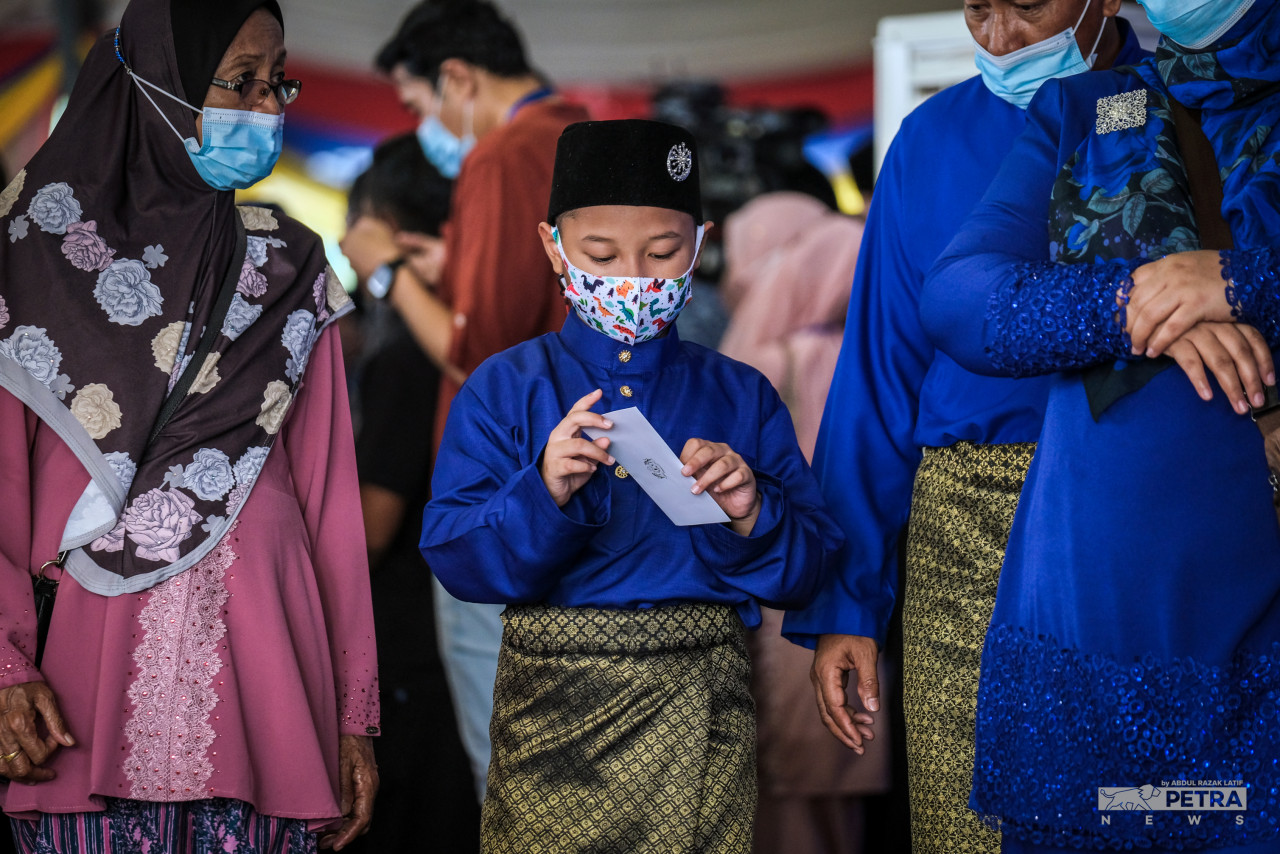 Higher Education Minister Datuk Noraini Ahmad says she is pleased with the turnout today, praising Ismail Sabri for his decision to host an open house this year. – ABDUL RAZAK LATIF/The Vibes pic, May 8, 2022