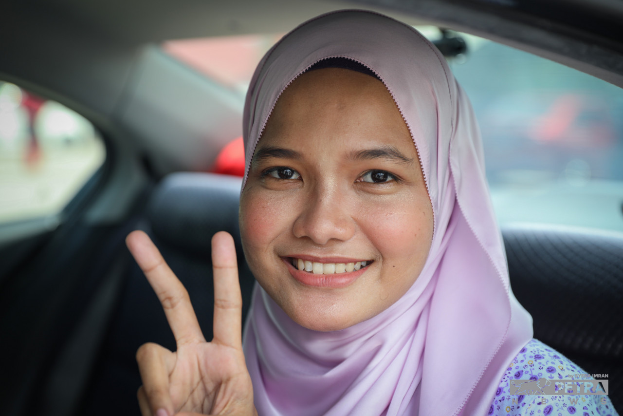 Melaka’s youngest candidate, 21-year-old Farzana Hayani Mohd Nasir from PKR will be running for the Sg Rambai seat. – SYEDA IMRAN/The Vibes pic, November 18, 2021
