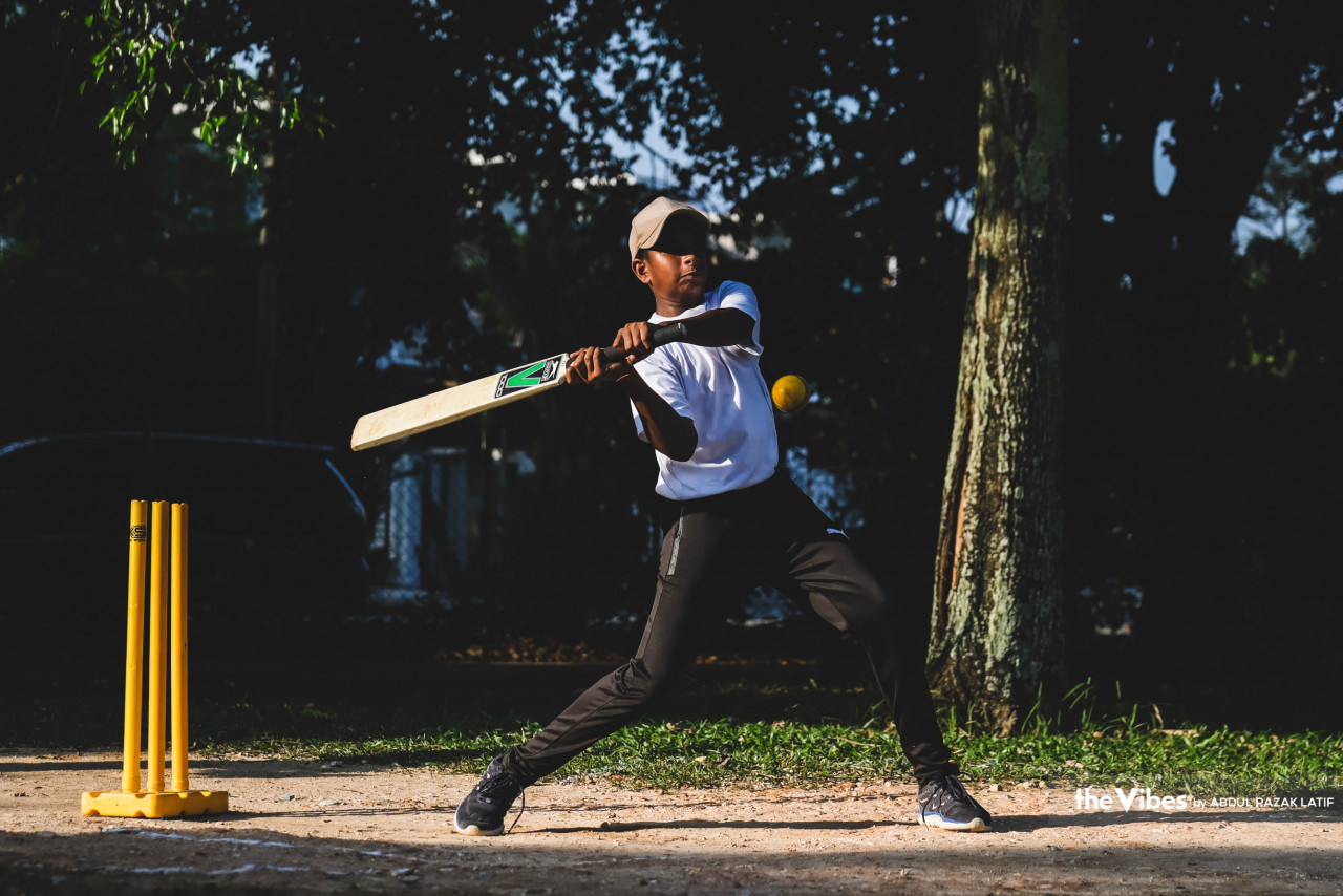The children’s training sessions with coach Fernandez help them with their physical well-being and the chance to make friends within the neighbourhood. – ABDUL RAZAK LATIF/The Vibes pic, June 19, 2023
