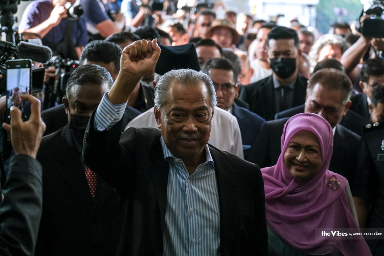 Ex-prime minister Tan Sri Muhyiddin Yassin has claimed trial to four charges of abuse of power amounting to RM232.5 million and two charges of receiving RM195 million in illicit funds. – ABDUL RAZAK LATIF/The Vibes pic, March 10, 2023