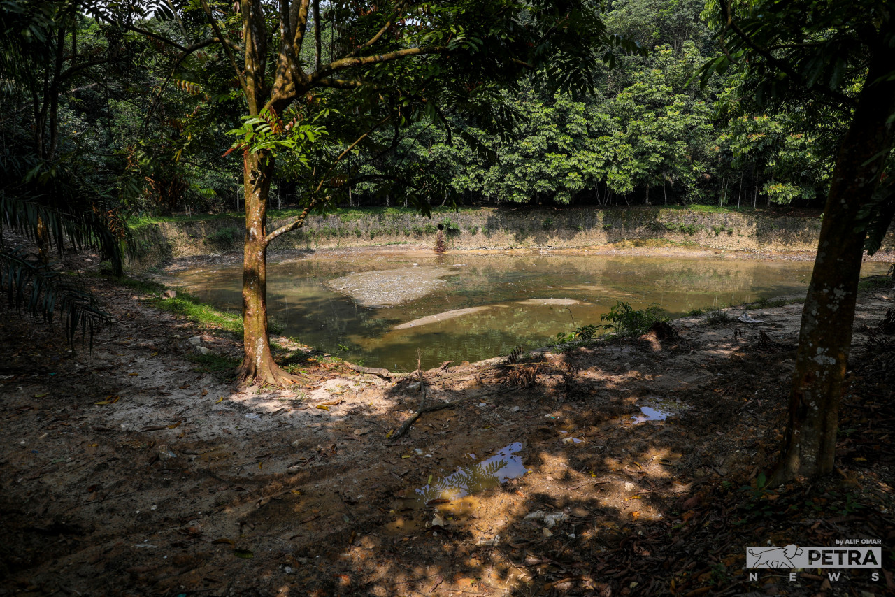 According to a DBKL source, the development of a luxury apartment is being approved to take place on the edge of the flood retention pond at Lorong Maarof, which will be upgraded to become enclosed. – ALIF OMAR/The Vibes pic, September 3, 2022