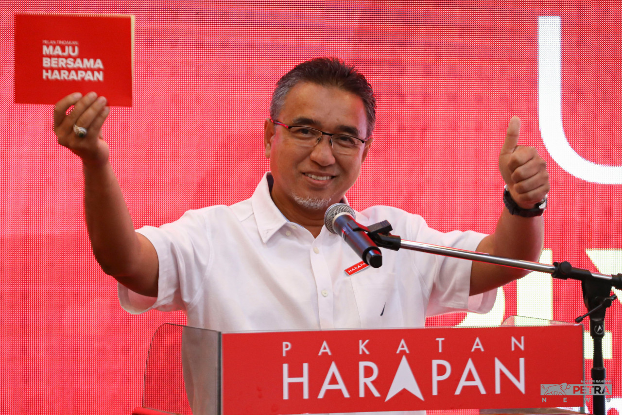 In an exclusive interview with The Vibes, Adly Zahari says that PH is open to work with all parties in the event that all three coalitions are unable to individually get a majority to form the state government. – AZIM RAHMAN/The Vibes pic, November 19, 2021