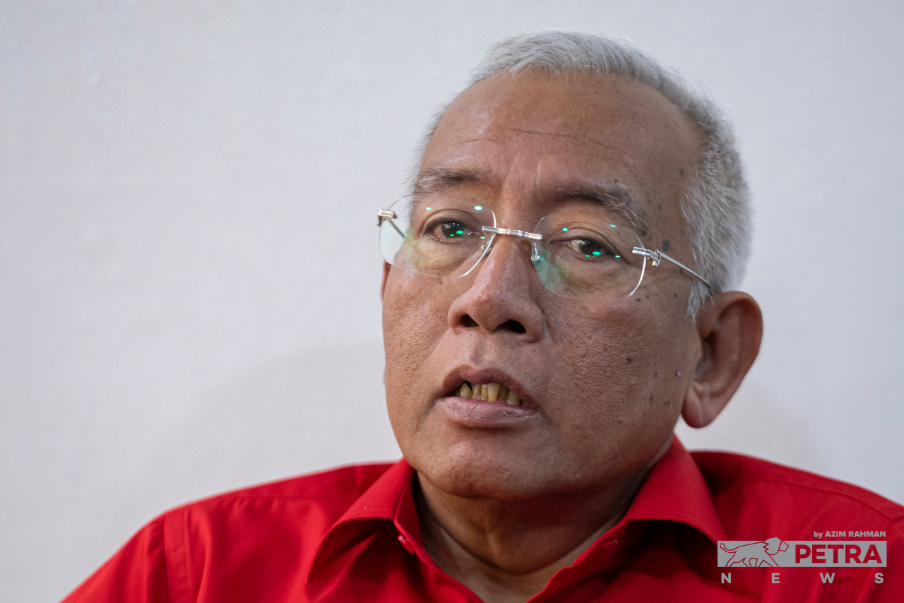 Datuk Seri Mahdzir Khalid (pic) will face a one-on-one fight against Mohd Radzi Md Amin from Perikatan Nasional for the Pedu seat. – AZIM RAHMAN/The Vibes file pic, August 1, 2023