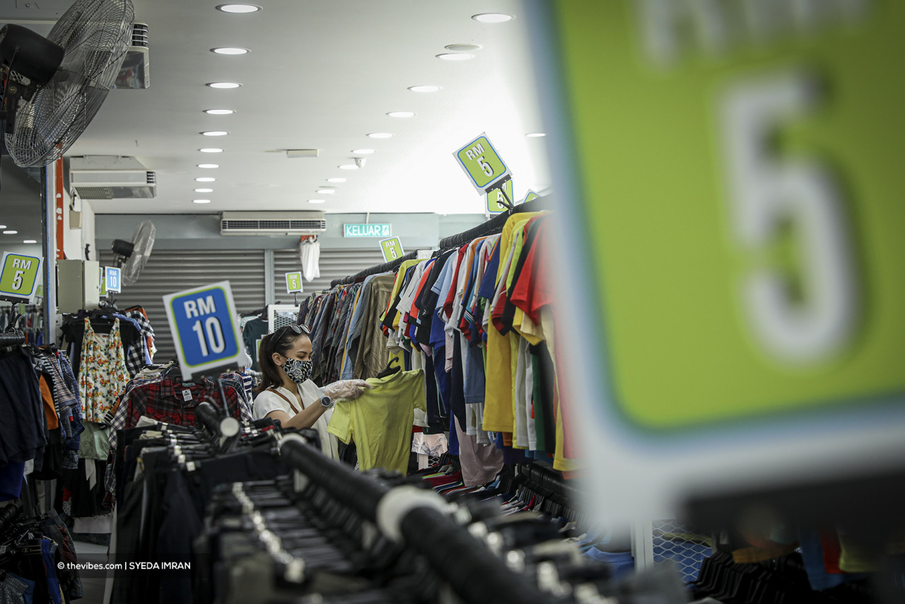 In the end, direct cash transfers will be spent in the economy and boost consumption. – The Vibes file pic, October 25, 2021
